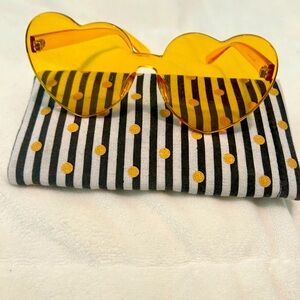 Heart sunglasses with case